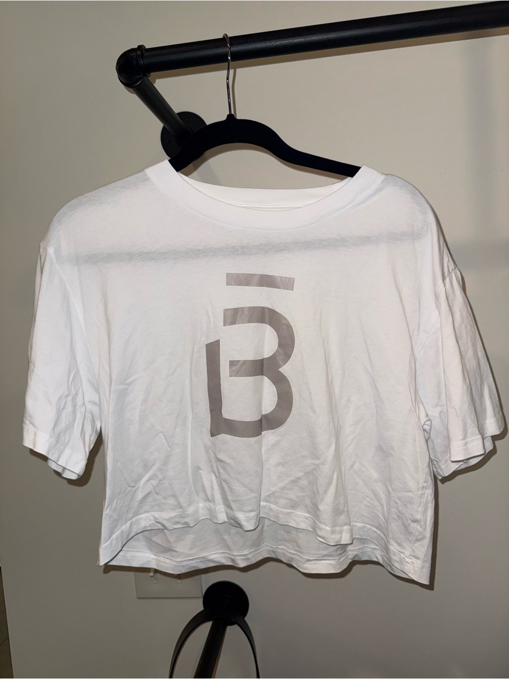 NWOT barre3 cropped 100% cotton tee